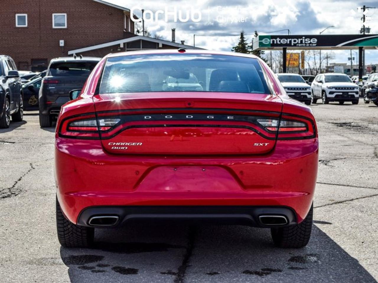 2016 Dodge Charger SXT Photo