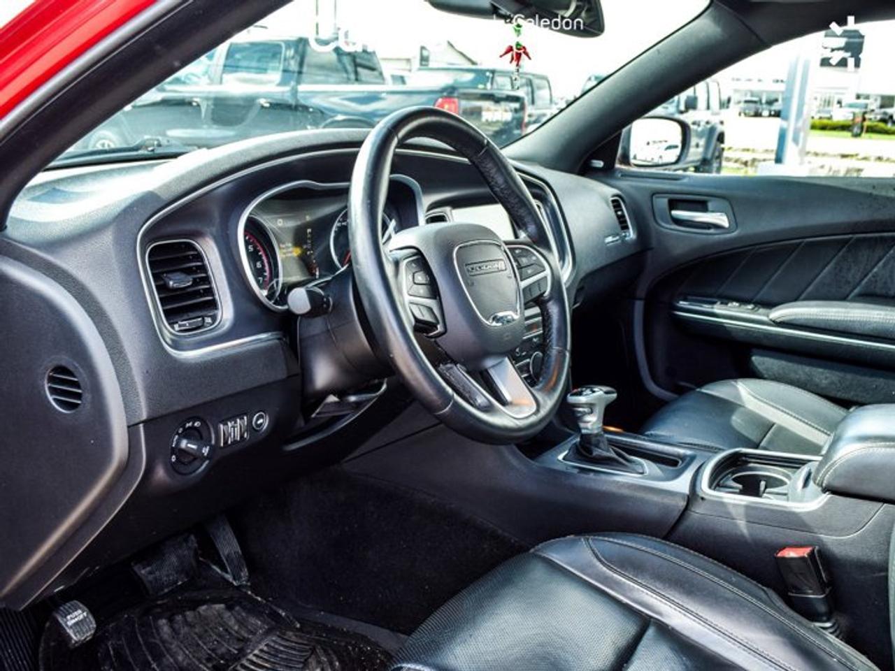 2016 Dodge Charger SXT Photo