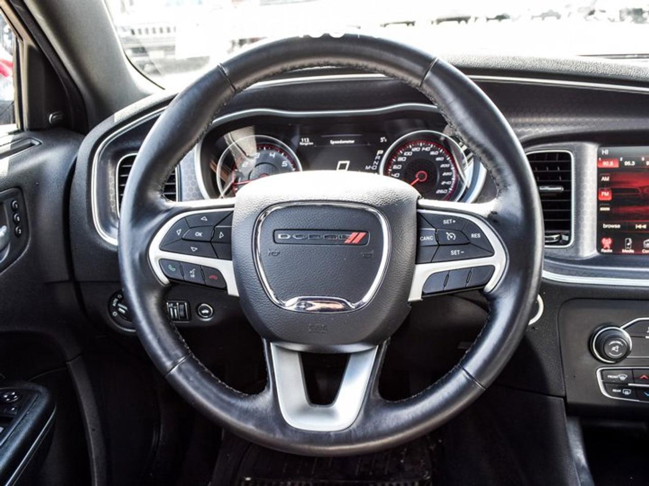 2016 Dodge Charger SXT Photo