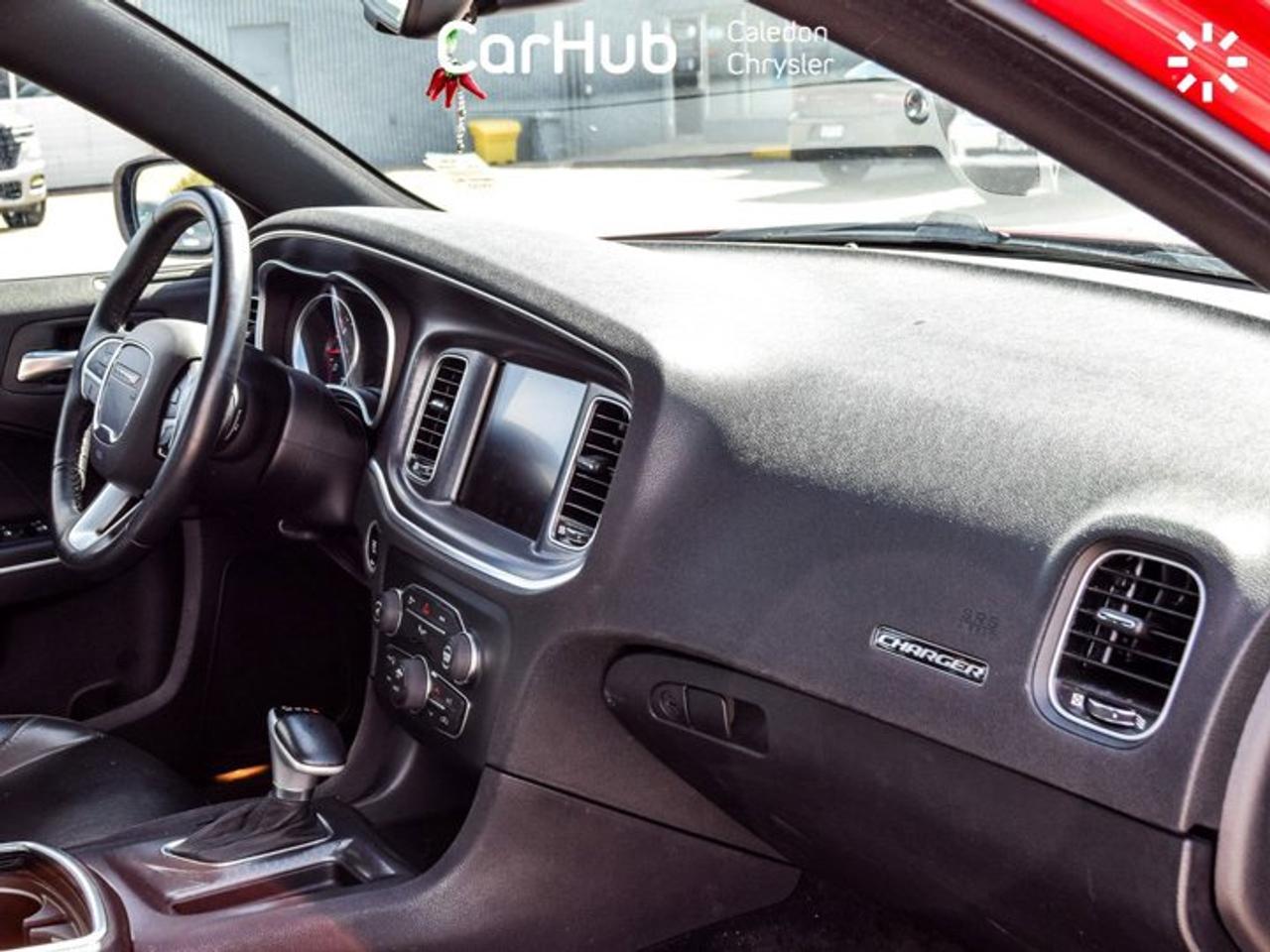 2016 Dodge Charger SXT Photo