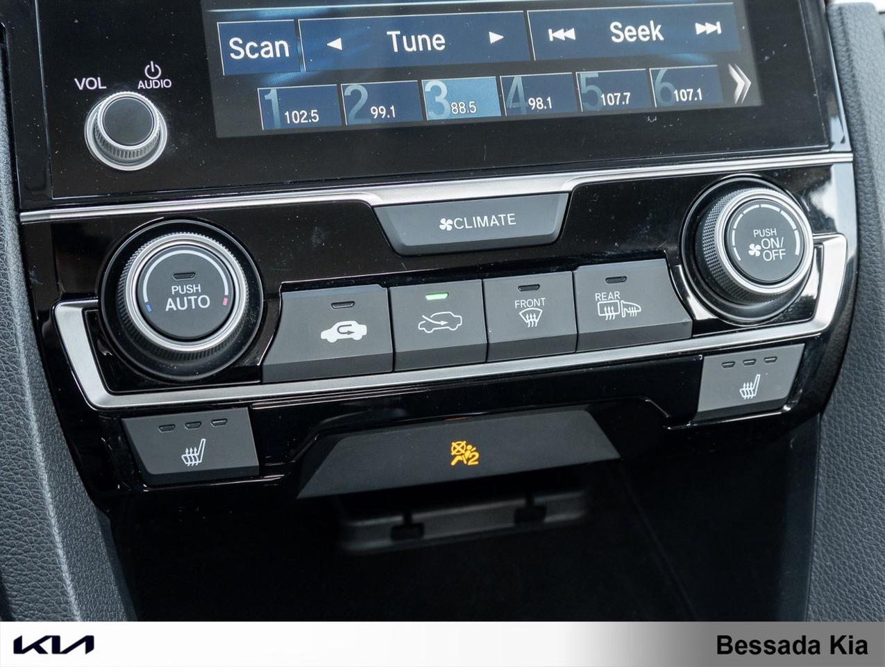 2021 Honda Civic SEDAN LX Photo