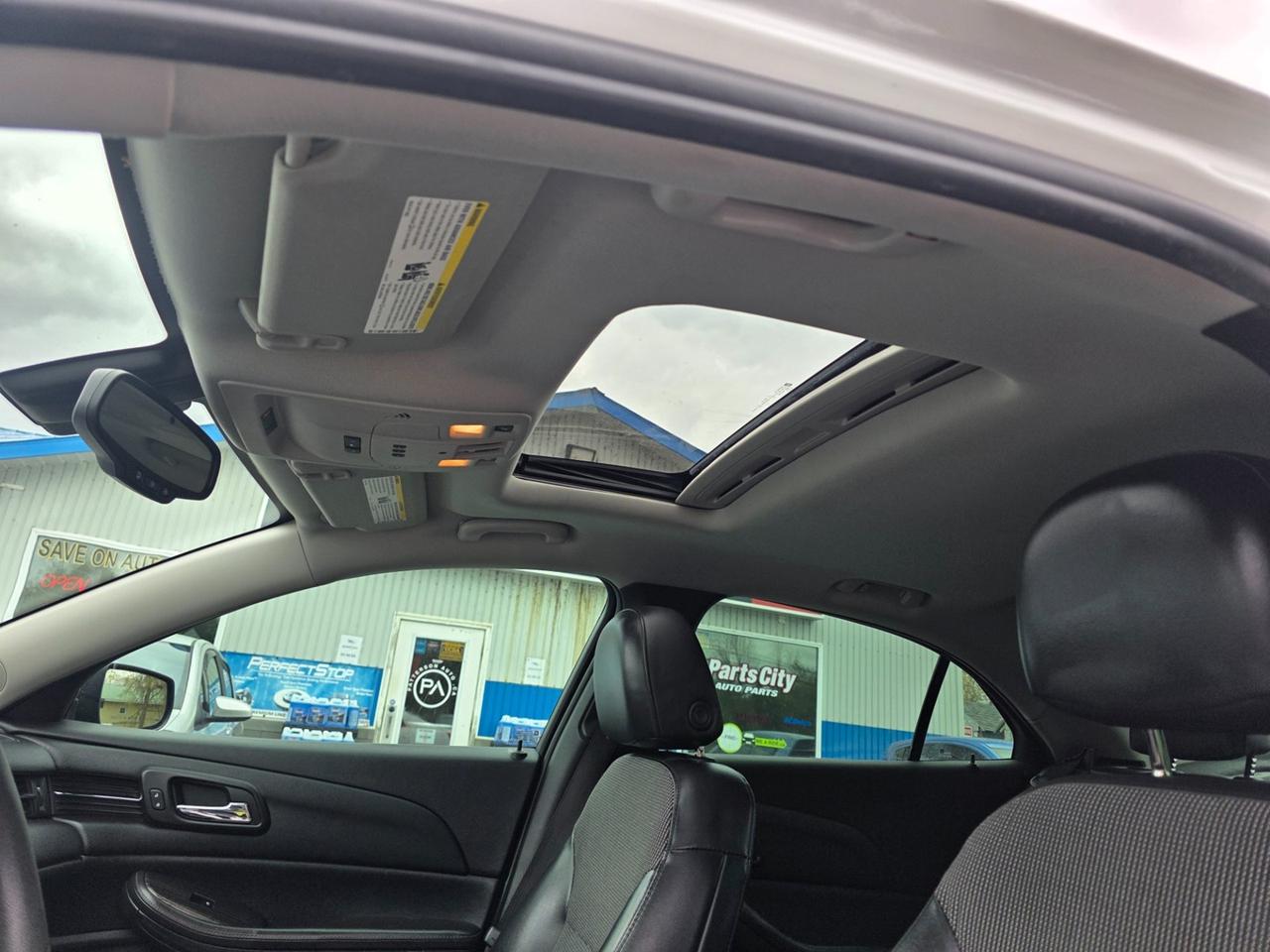 2015 Chevrolet Malibu 1LT Photo