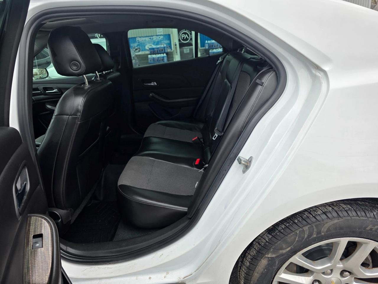 2015 Chevrolet Malibu 1LT Photo