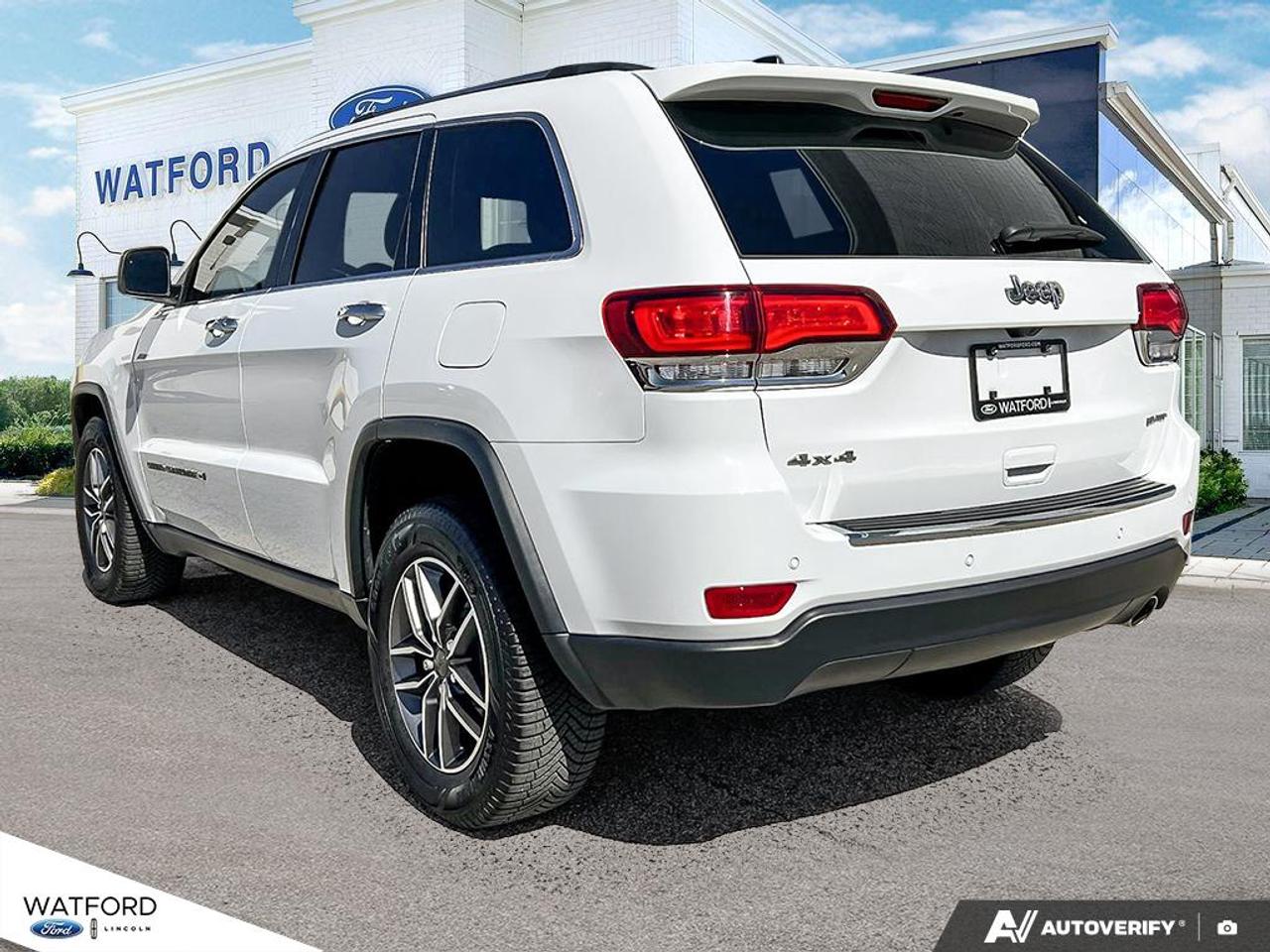 2022 Jeep Cherokee Limited 4X4 Photo