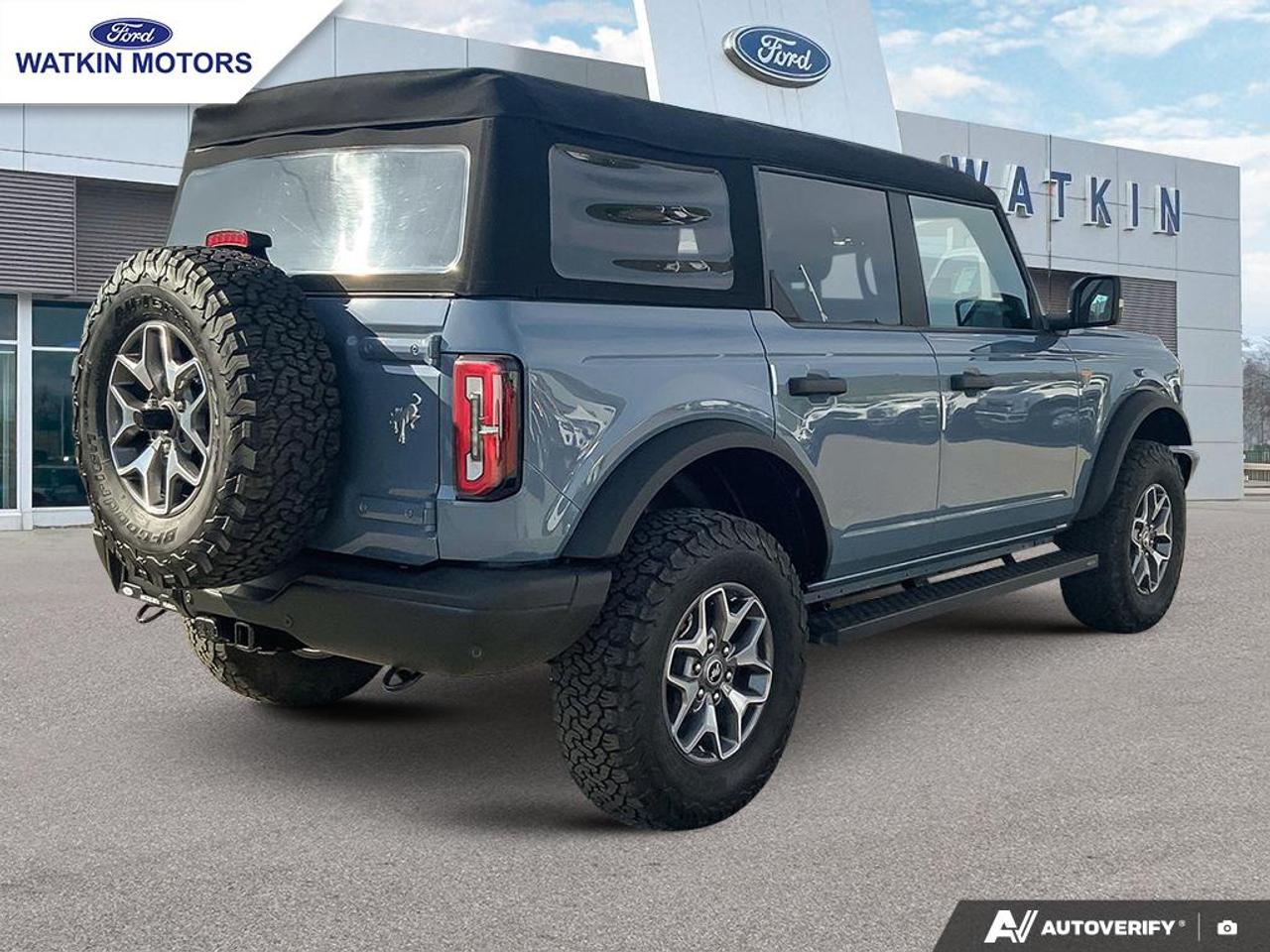 2023 Ford Bronco 4 Door Badlands Photo4