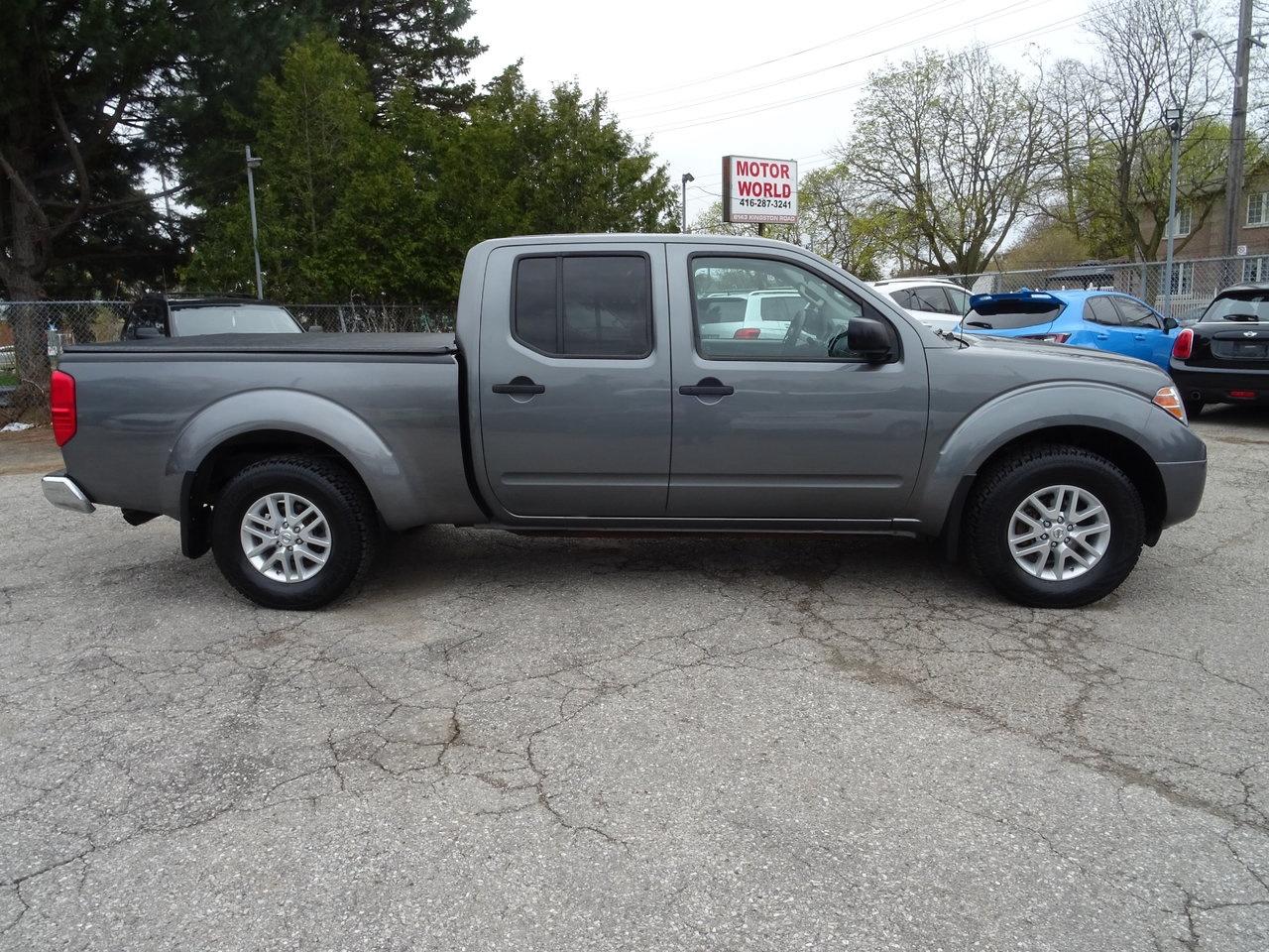 2017 Nissan Frontier SV Photo4