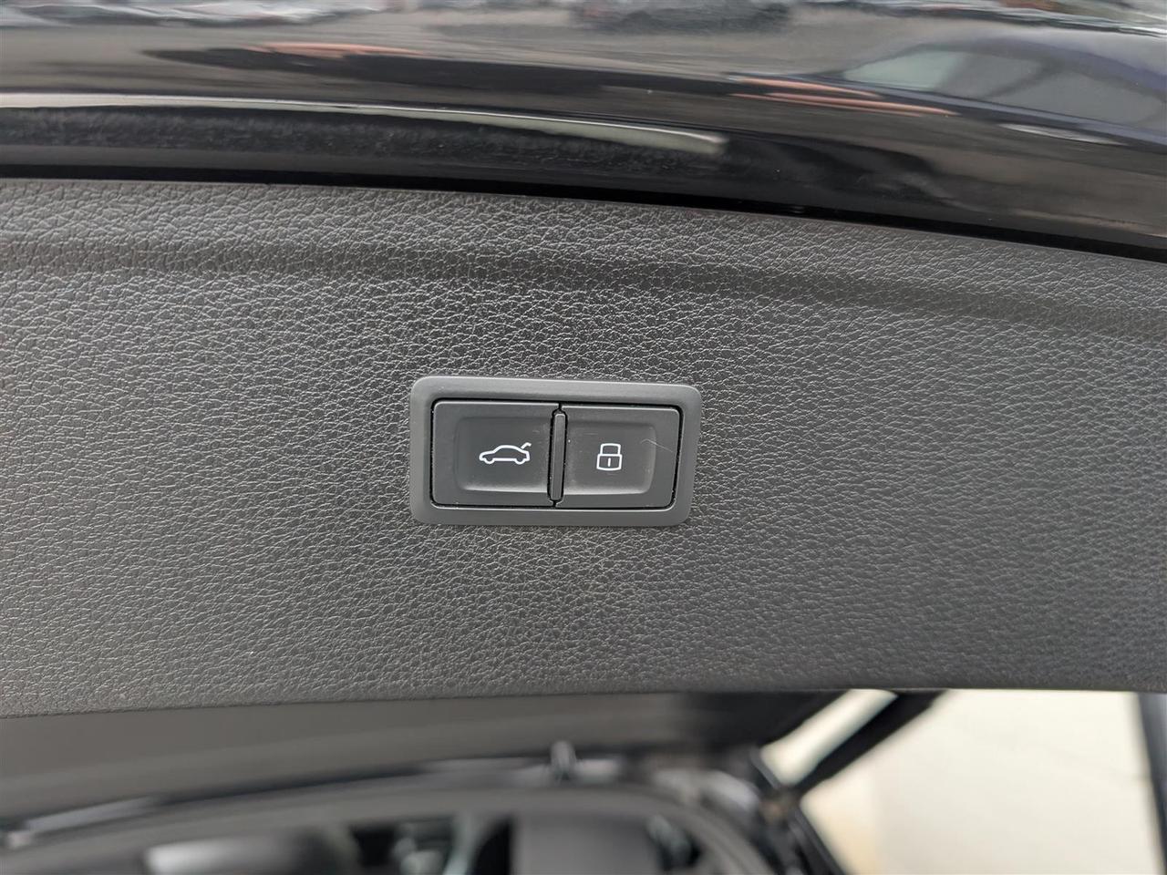 2021 Audi Q5 TECHNIK QTRO - NAVI - PANO ROOF - 360 CAMERA Photo