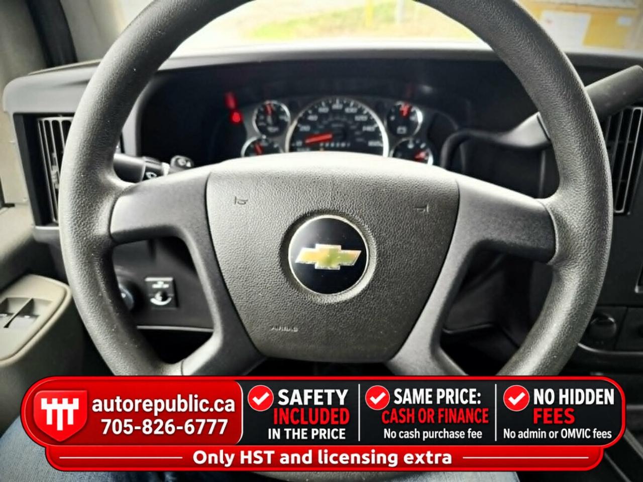 2020 Chevrolet Express 2500 LWB Ony 63k kms Certified 4.3L V6 Photo