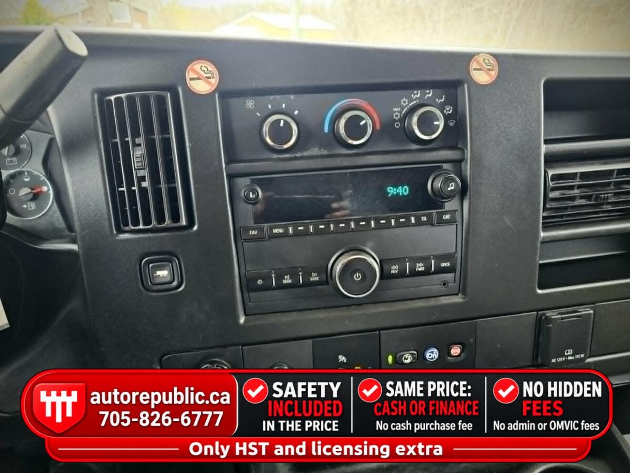 2020 Chevrolet Express 2500 LWB Ony 63k kms Certified 4.3L V6 Photo