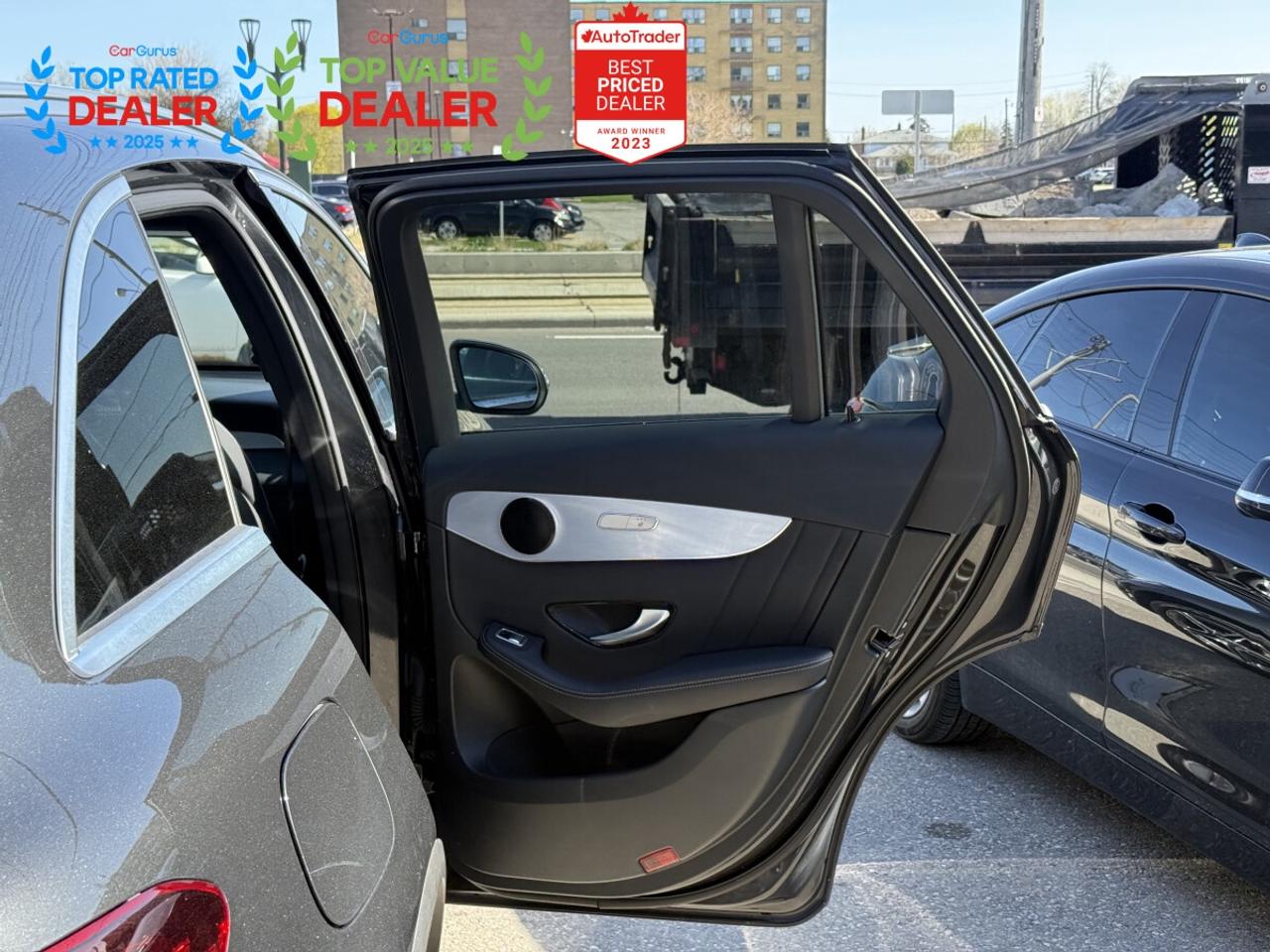 2022 Mercedes-Benz GLC-Class //AMG PKG | PREMIUM |ONE OWNER | LOADED Photo