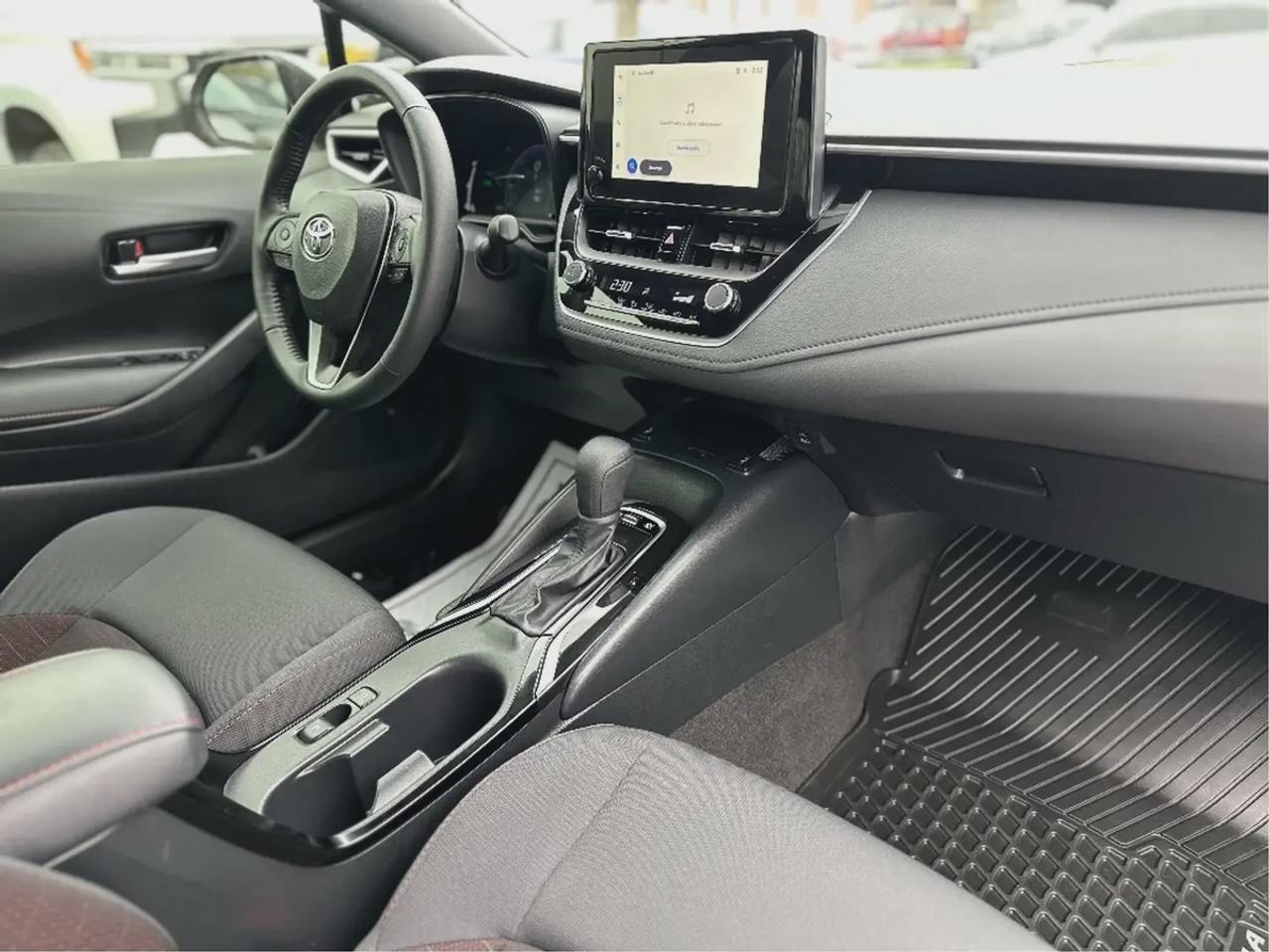 2025 Toyota Corolla SE Hybrid AWD Photo