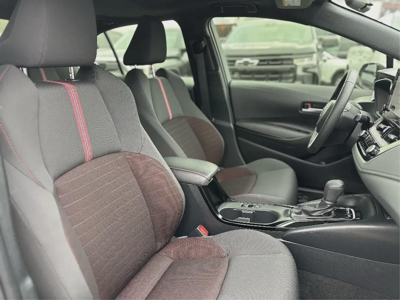 2025 Toyota Corolla SE Hybrid AWD Photo