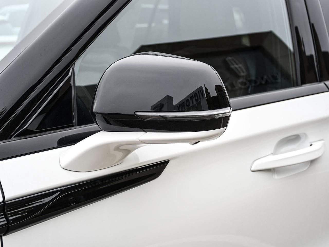 2026 Lincoln Aviator Reserve AWD Photo