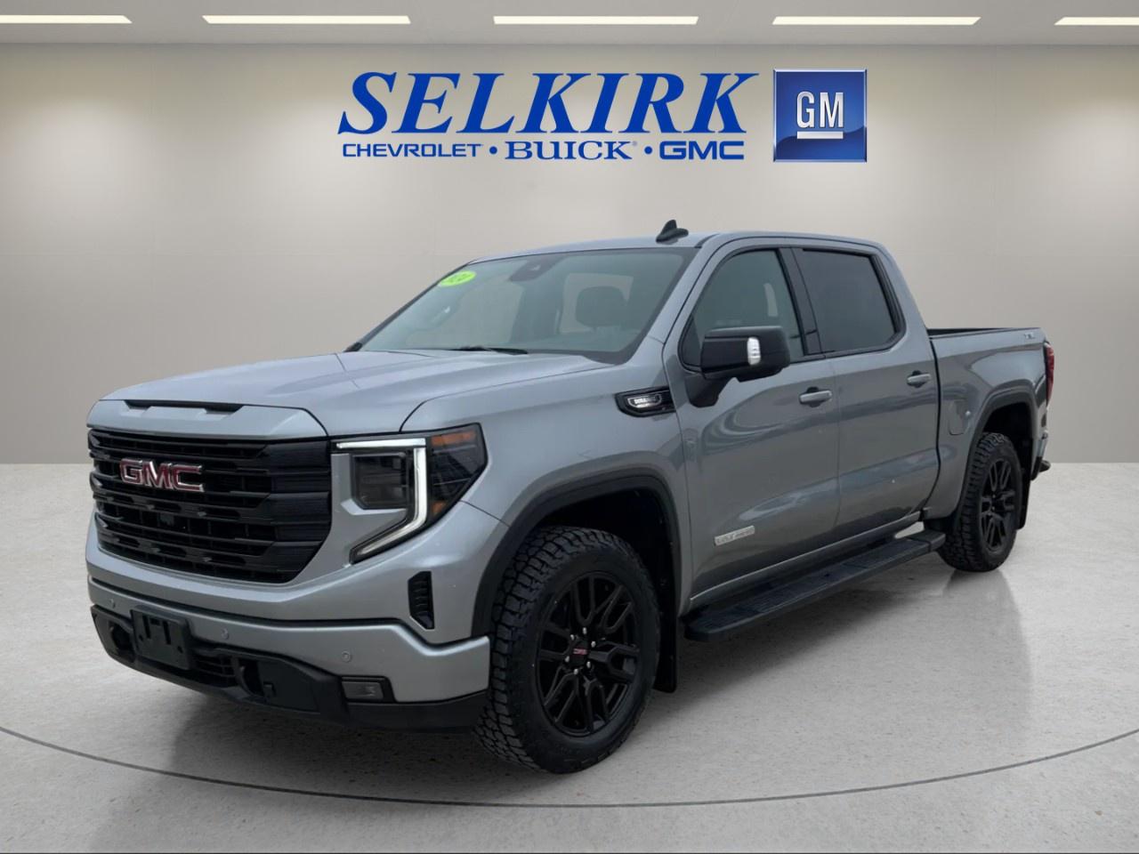 Used 2024 GMC Sierra 1500 Crew Cab Short Box 4-Wheel Drive Elevation for sale in Selkirk, MB