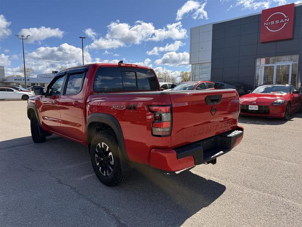 2022 Nissan Frontier Crew Cab PRO-4X 4x4 at Photo