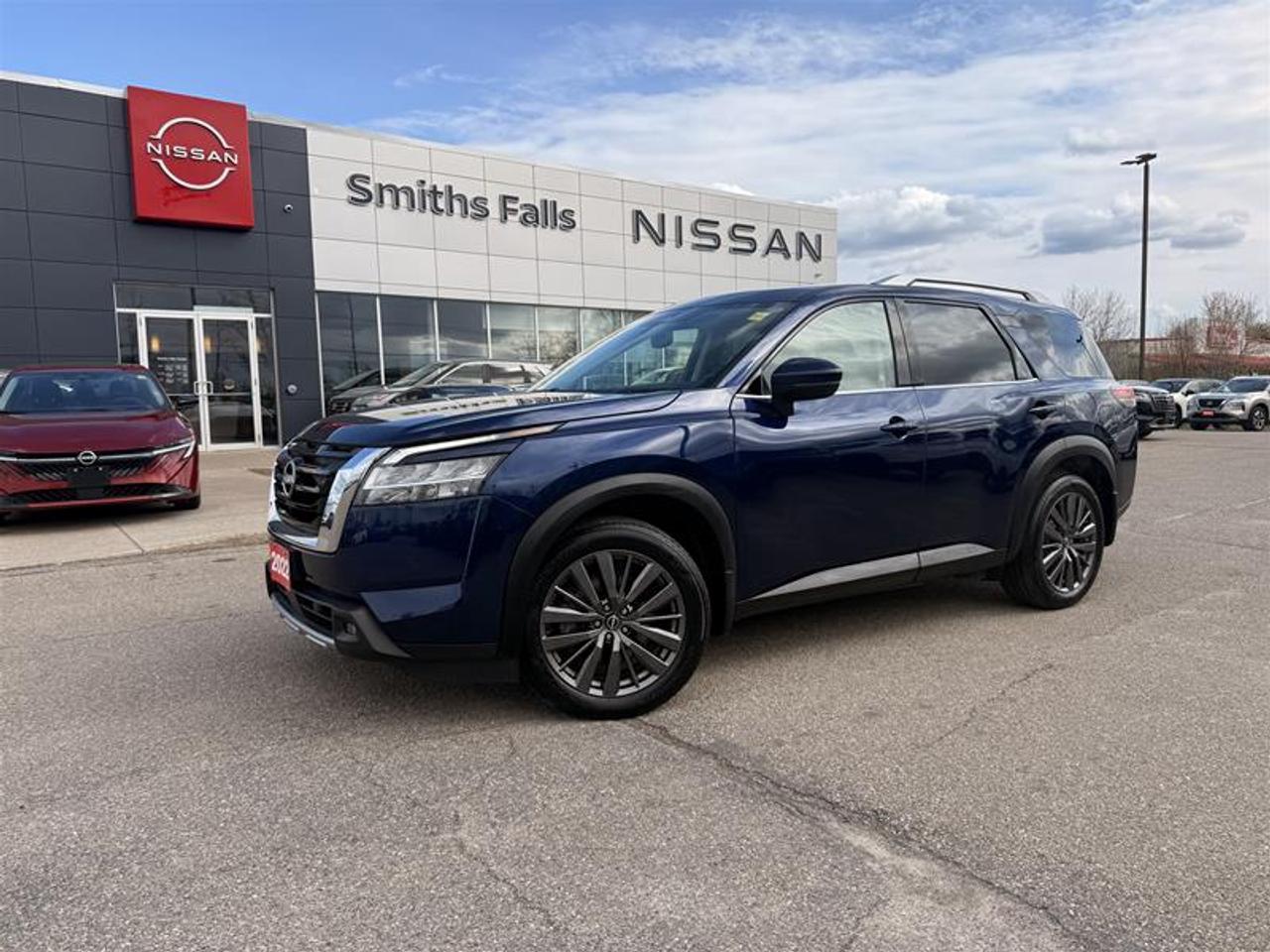 Used 2022 Nissan Pathfinder SL V6 4x4 at for sale in Smiths Falls, ON
