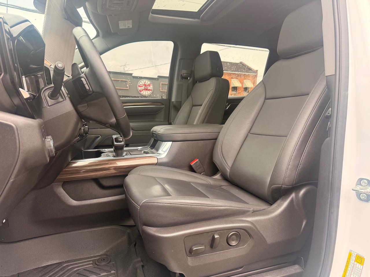 2025 Chevrolet Silverado 1500 LT Trail Boss Photo