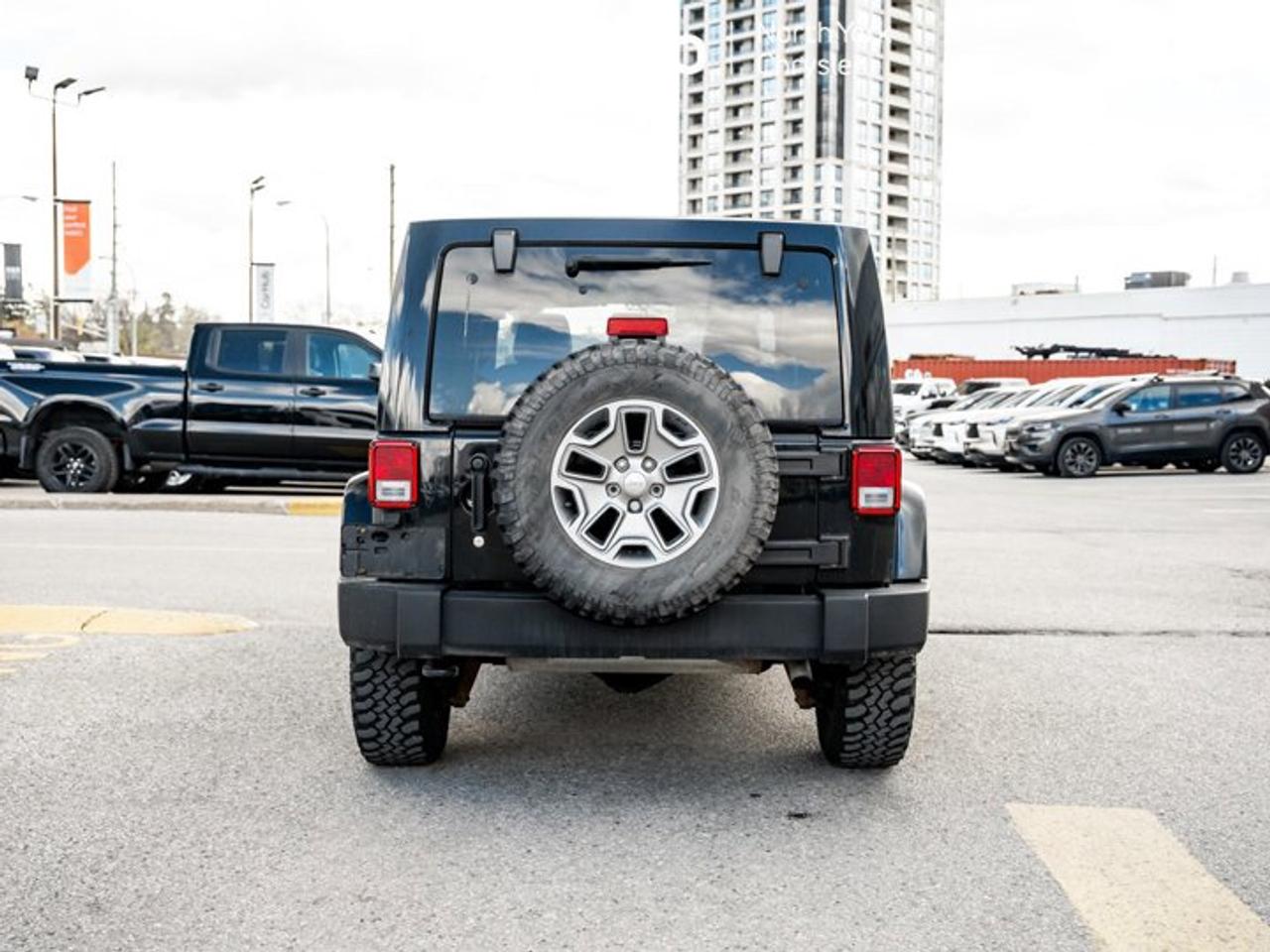 2015 Jeep Wrangler Unlimited Rubicon Photo2