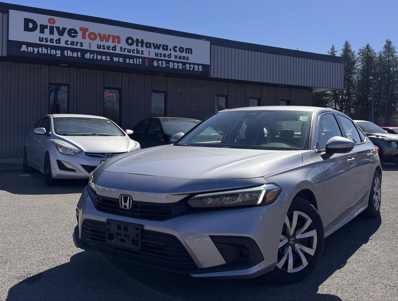 2022 Honda Civic LX Photo0