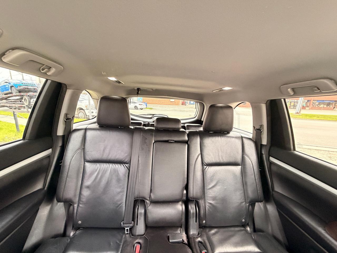2016 Toyota Highlander LE 7 PASS NEW BRAKES NEW TIRES BACKUP CAM Photo