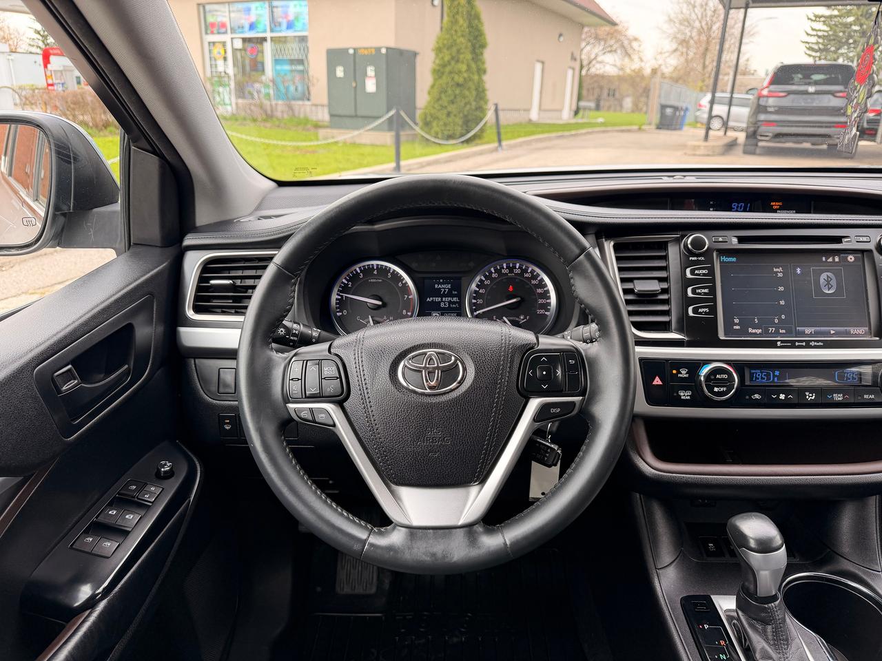 2016 Toyota Highlander LE 7 PASS NEW BRAKES NEW TIRES BACKUP CAM Photo