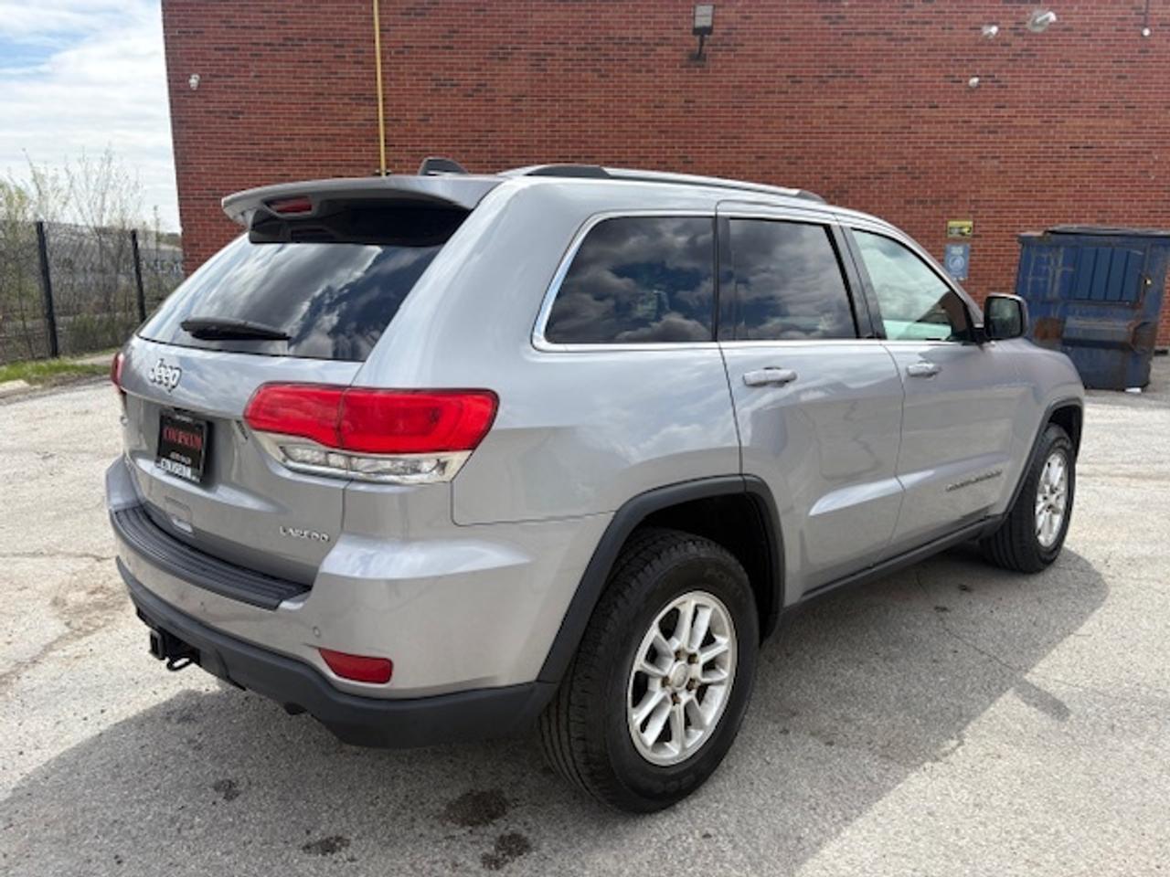 2018 Jeep Grand Cherokee LAREDO 4X4 V6-ONLY 95KM-1 OWNER-NO ACCIDENTS! Photo4