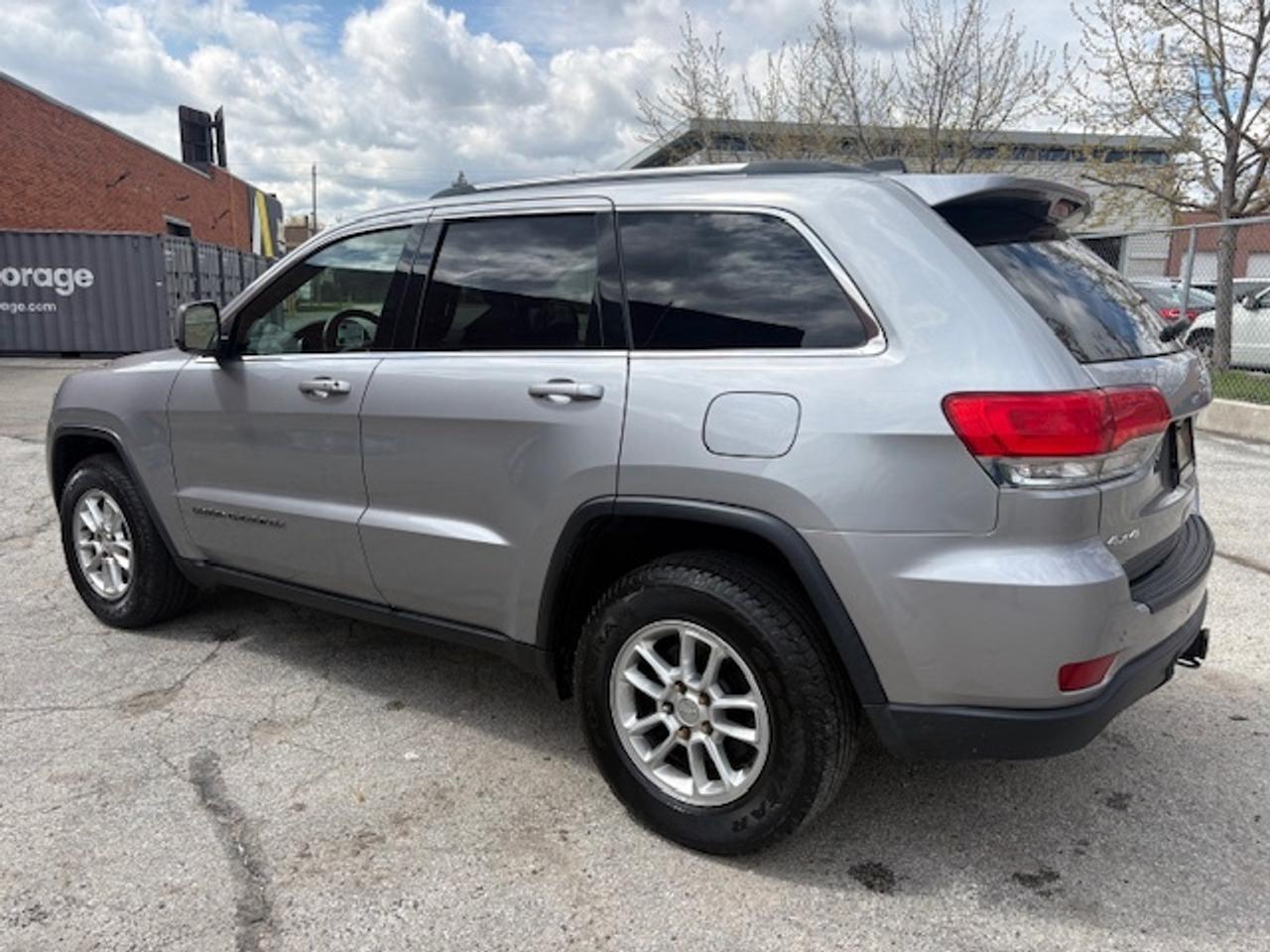 2018 Jeep Grand Cherokee LAREDO 4X4 V6-ONLY 95KM-1 OWNER-NO ACCIDENTS! Photo