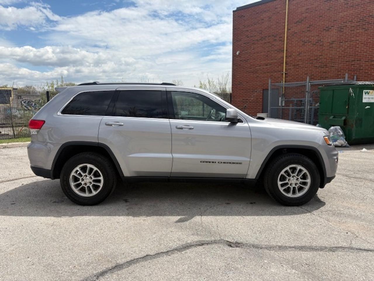 2018 Jeep Grand Cherokee LAREDO 4X4 V6-ONLY 95KM-1 OWNER-NO ACCIDENTS! Photo