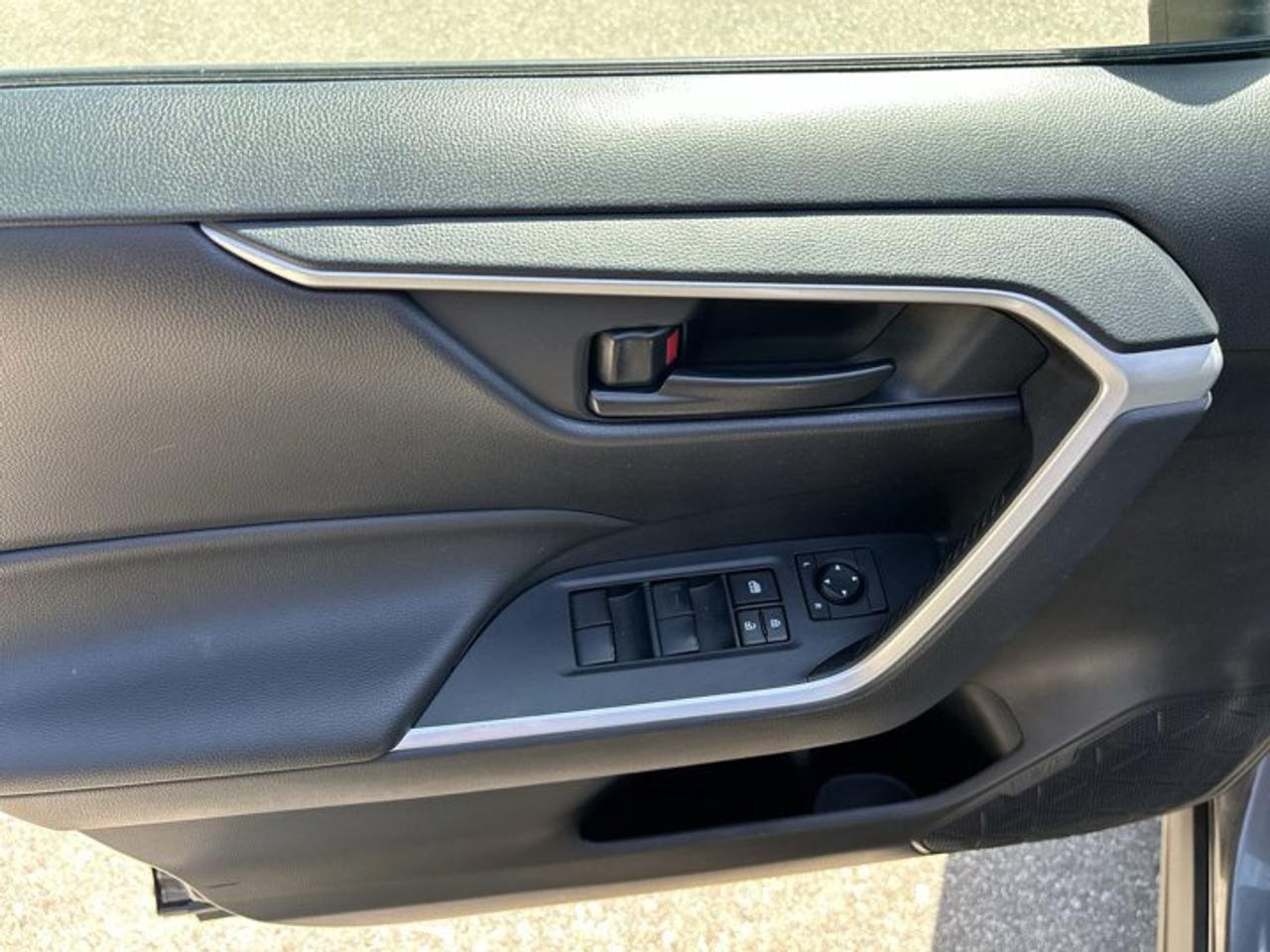 2021 Toyota RAV4 LE AWD | NO ACCIDENTS Photo
