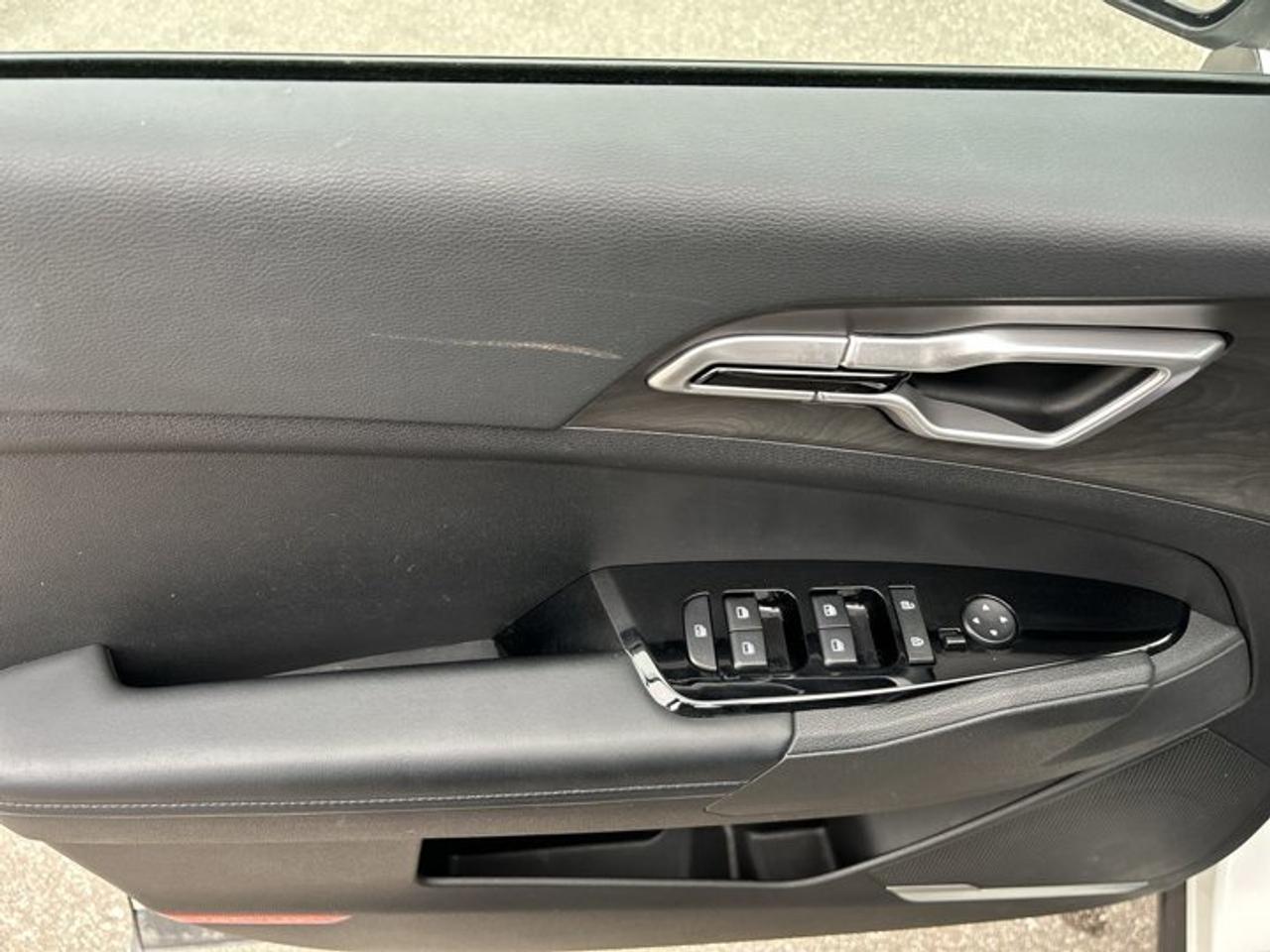 2025 Kia Sportage LX AWD | No Accidents | Leather Seats | Heated Steering Wheel Photo