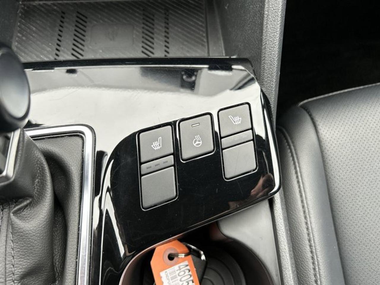 2025 Kia Sportage LX AWD | No Accidents | Leather Seats | Heated Steering Wheel Photo