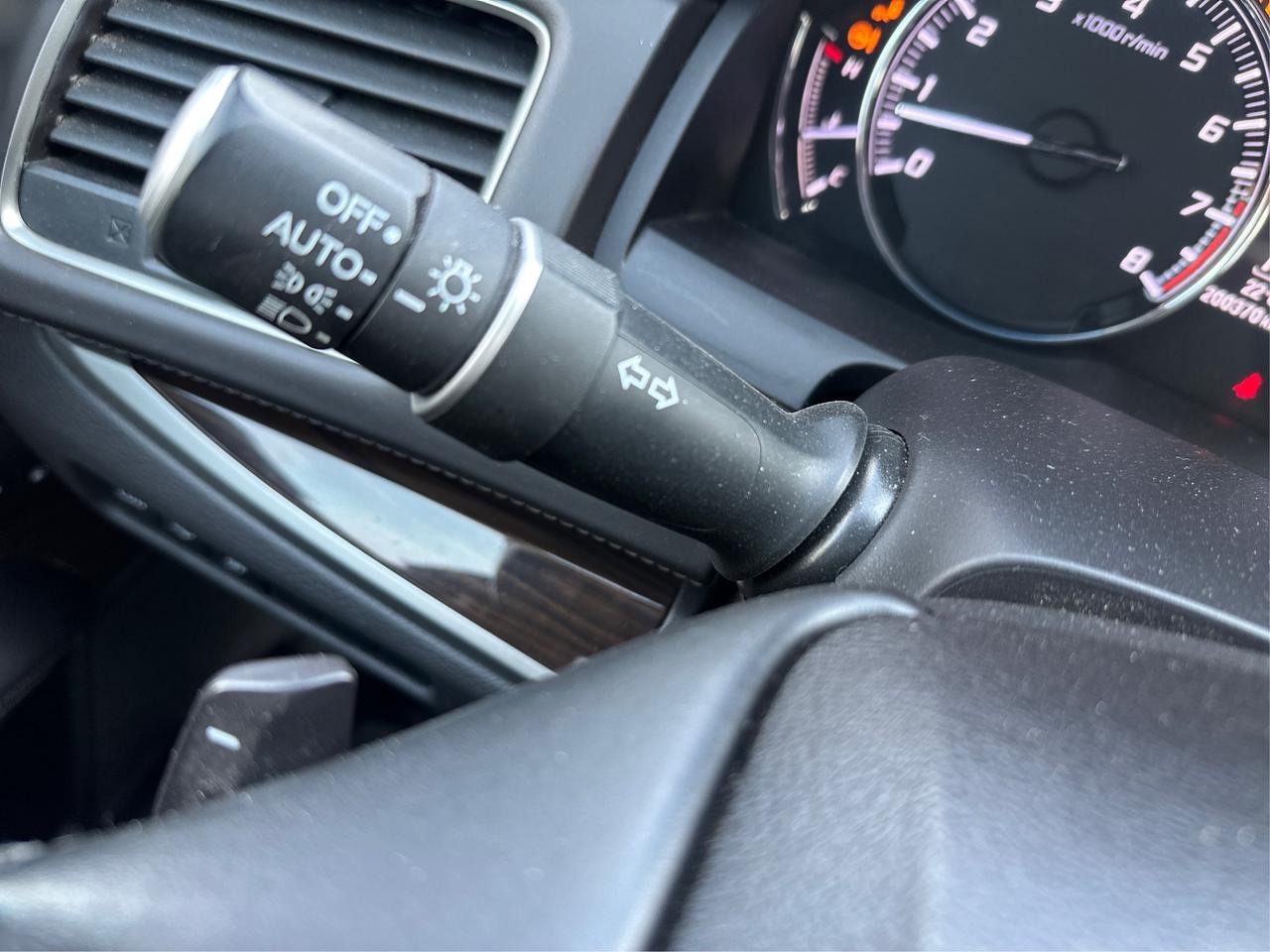 2014 Acura RLX TECH PACKAGE Photo