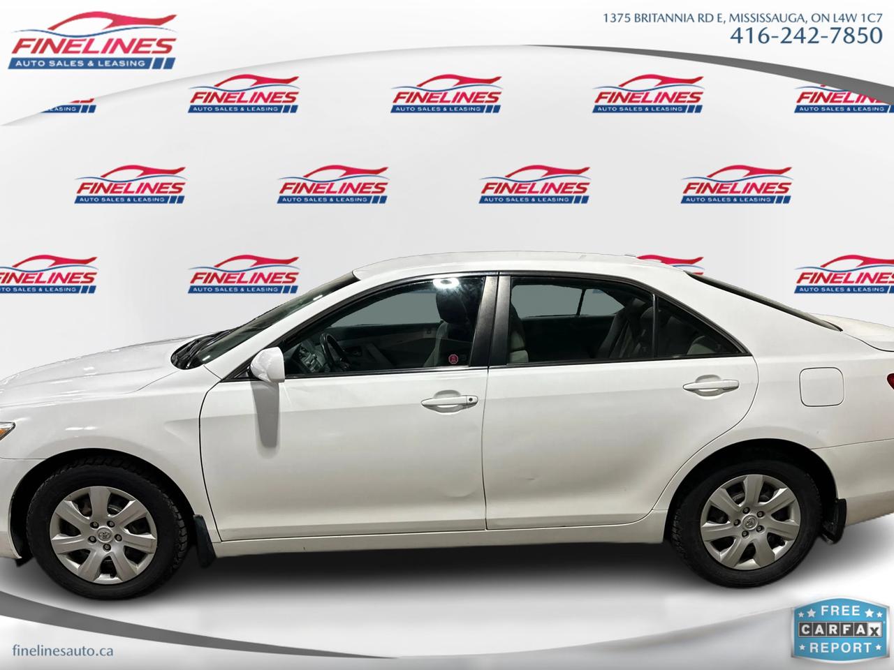 2010 Toyota Camry LE Photo