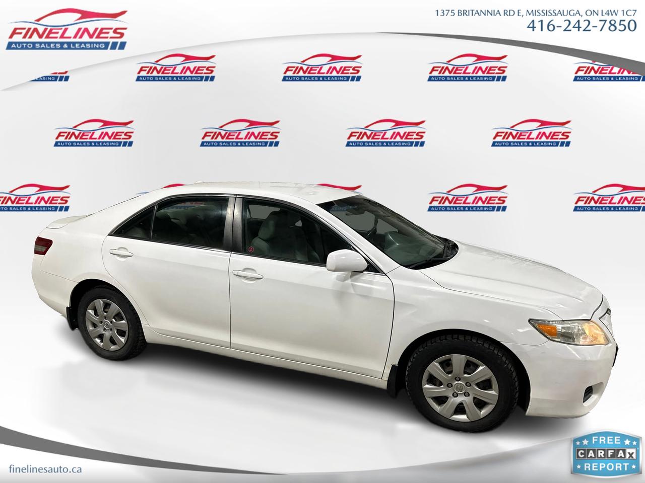 2010 Toyota Camry LE Photo