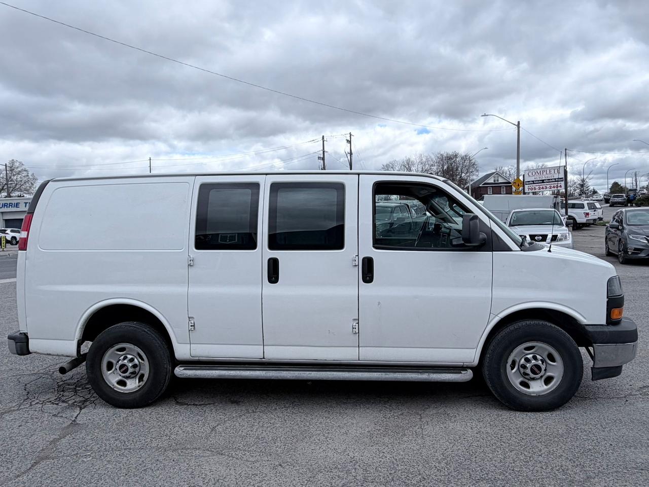 2017 GMC Savana RWD 2500 135" Photo