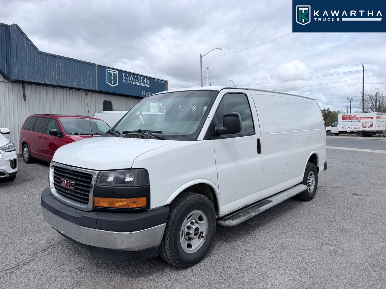2017 GMC Savana RWD 2500 135" Photo