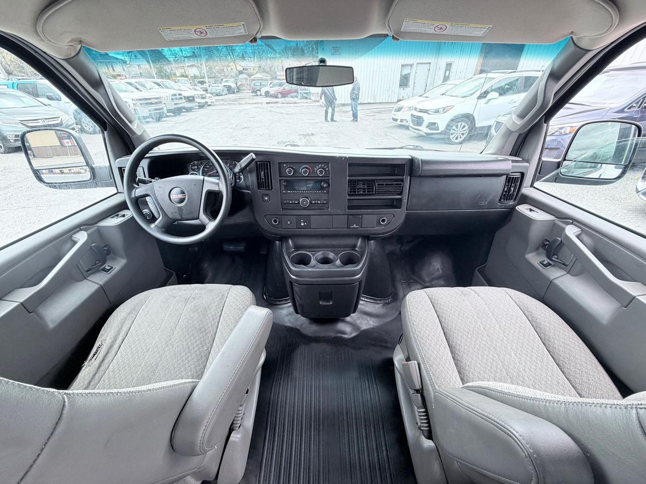 2017 GMC Savana RWD 2500 135" Photo