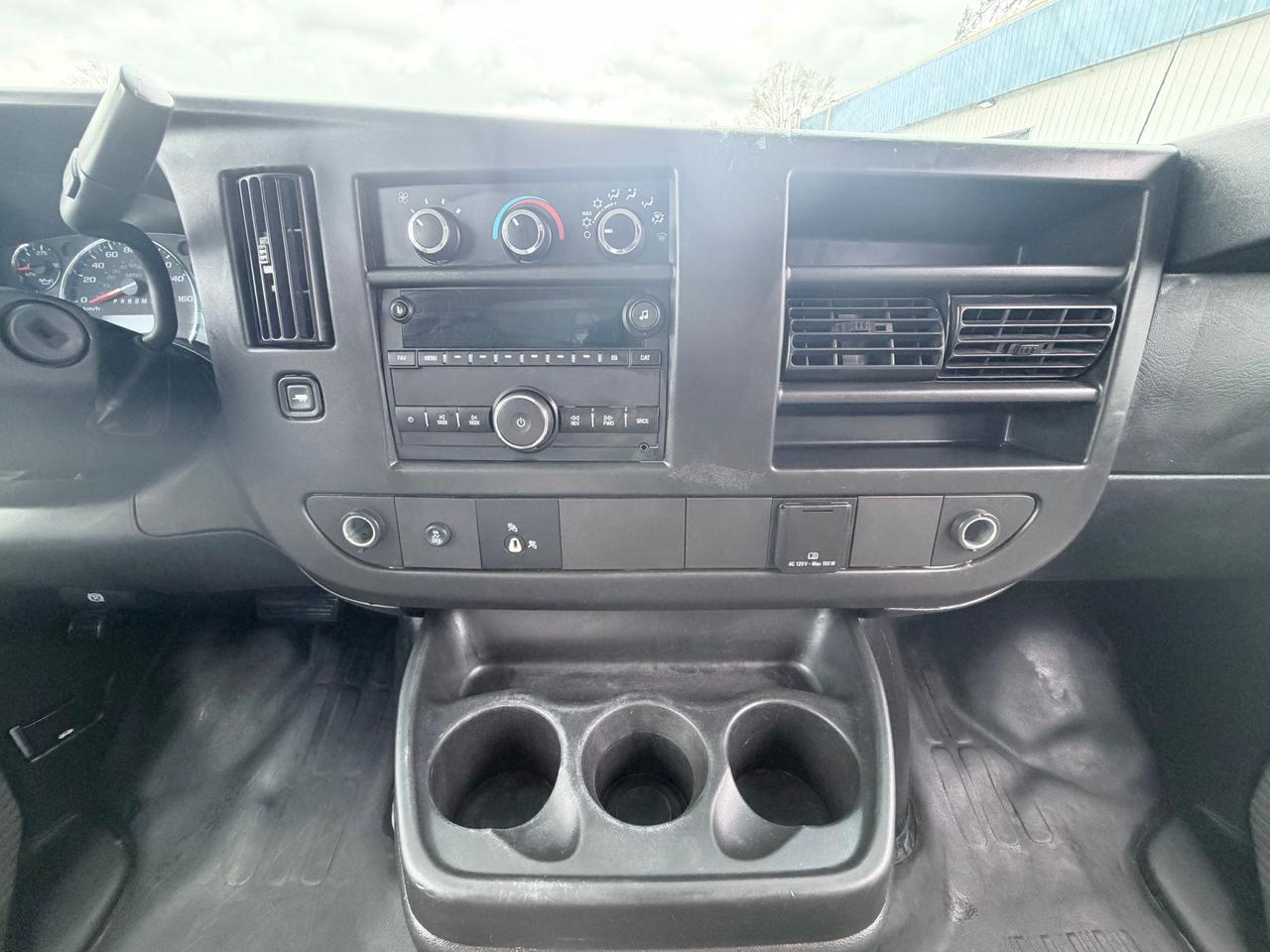 2017 GMC Savana RWD 2500 135" Photo