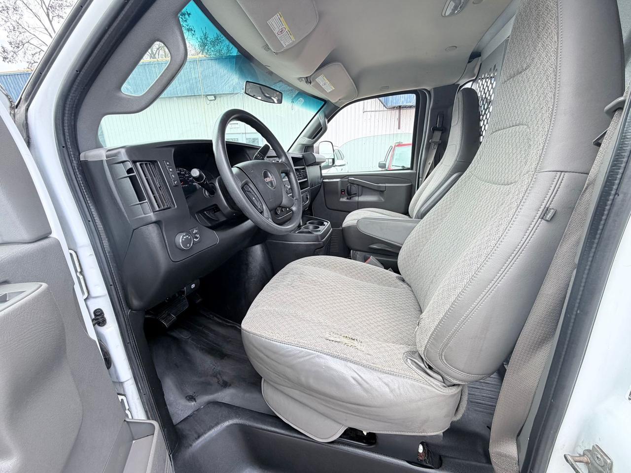 2017 GMC Savana RWD 2500 135" Photo