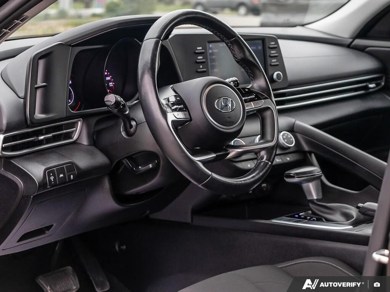 2022 Hyundai Elantra  Photo