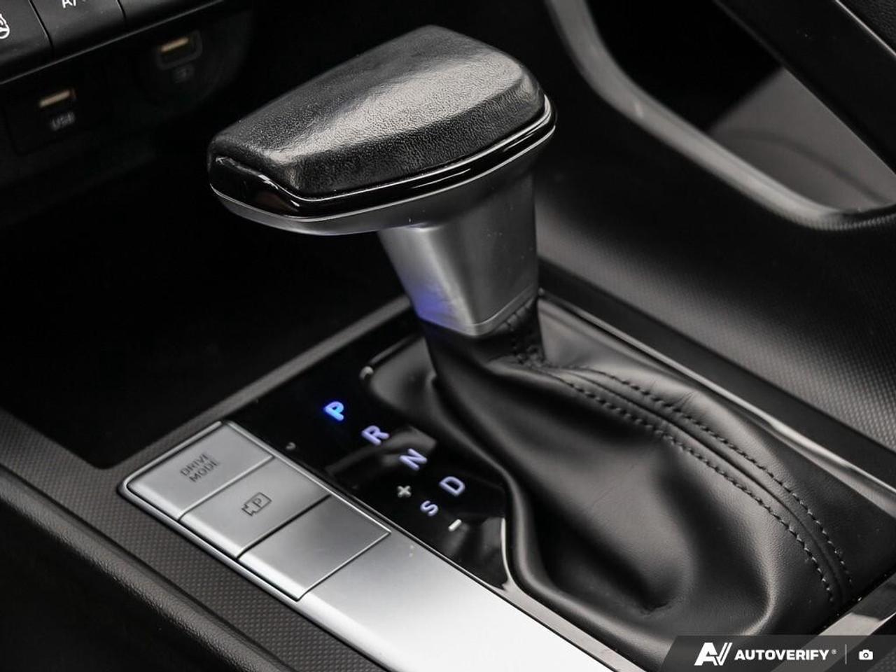 2022 Hyundai Elantra  Photo