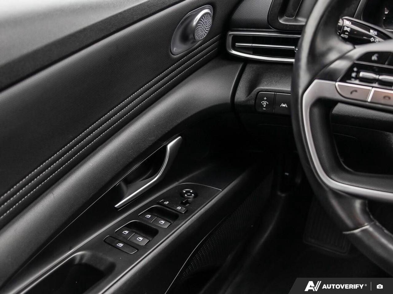 2022 Hyundai Elantra  Photo