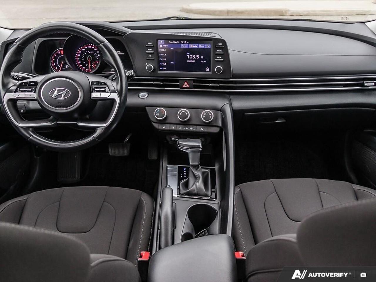 2022 Hyundai Elantra  Photo