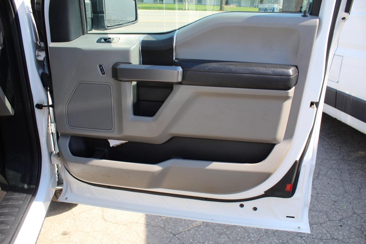 2020 Ford F-150 XLT SuperCab 4WD 6.5ft Ladder Rack Photo