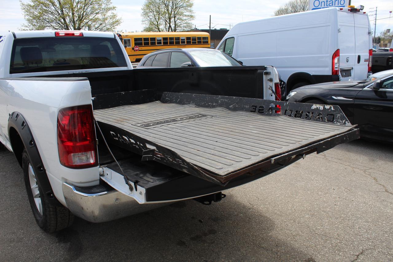 2017 RAM 1500 SLT 8ft LWB 2WD Pwr option Photo