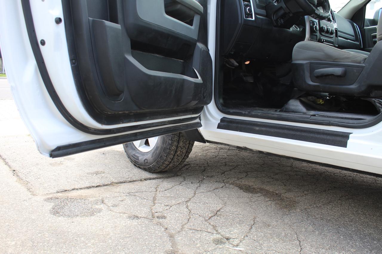 2017 RAM 1500 SLT 8ft LWB 2WD Pwr option Photo