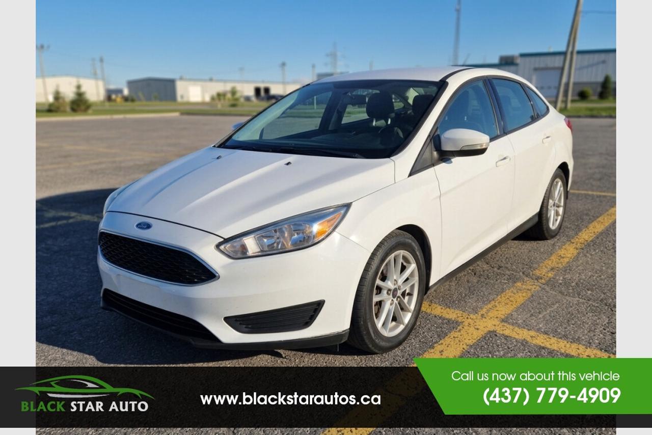 2015 Ford Focus SE Photo0