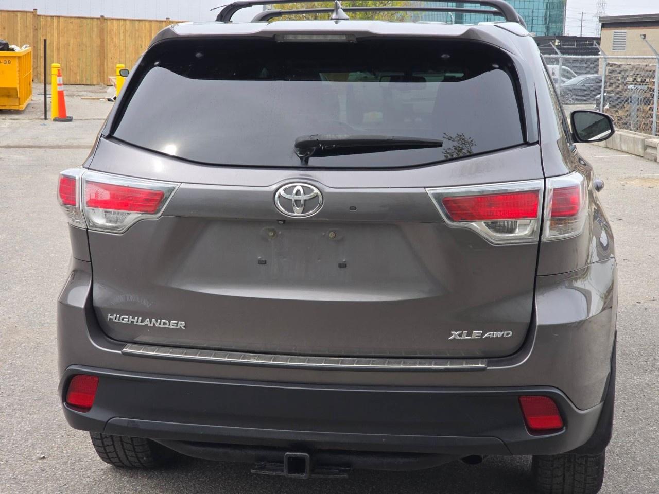 2015 Toyota Highlander AWD 4DR XLE Photo