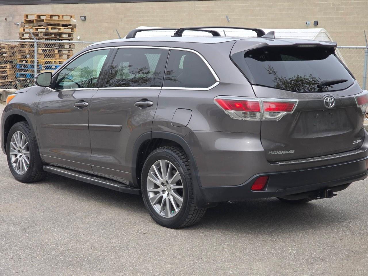 2015 Toyota Highlander AWD 4DR XLE Photo