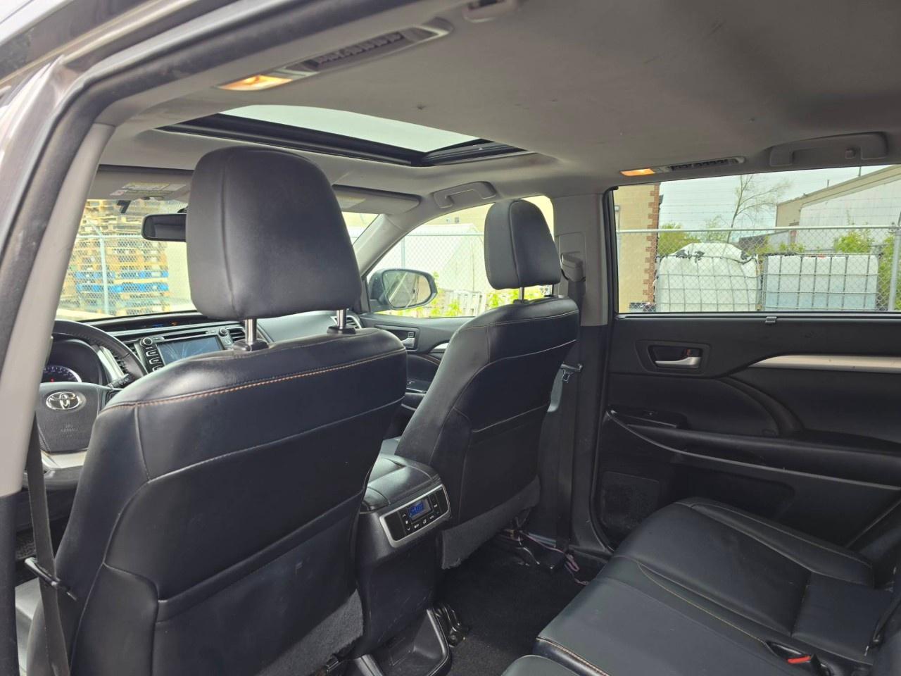 2015 Toyota Highlander AWD 4DR XLE Photo